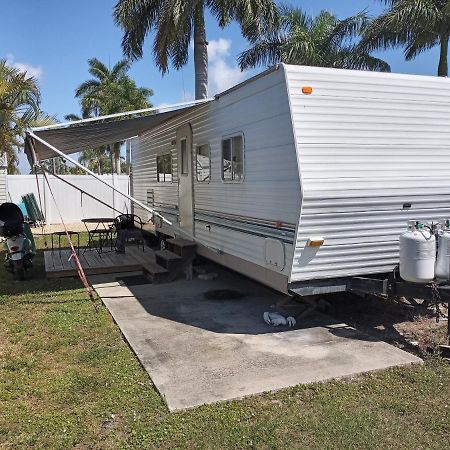 A Comfortable Place To Rest Or Play At Fort Myers Beach Rv Resort Форт-Маєрс Екстер'єр фото