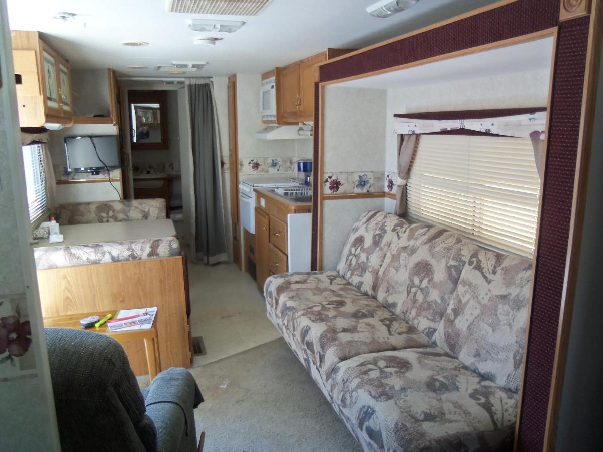 A Comfortable Place To Rest Or Play At Fort Myers Beach Rv Resort Форт-Маєрс Екстер'єр фото